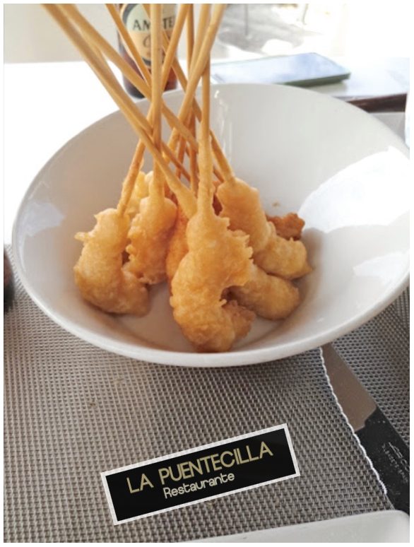 Langostinos en tempura y provenzal - La Puentecilla